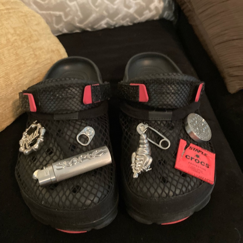 Staple X Crocs M10